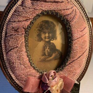 Victorian style Oval Photo Frame with Roses Bow an Roser Padded Velour wood trim
